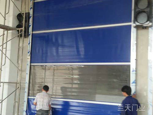 中聯重科超高PVC高速軟簾門